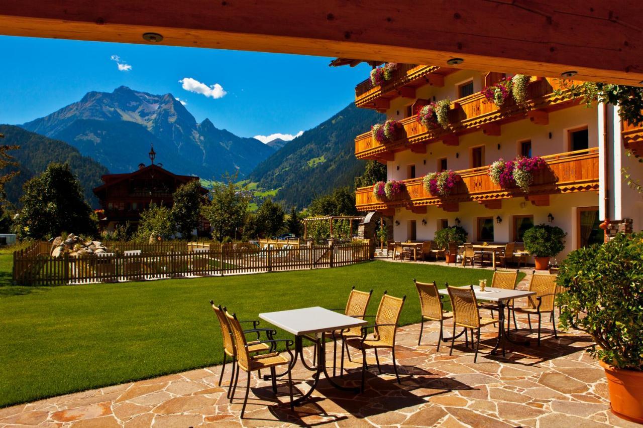 Landhotel Rauchenwalderhof Mayrhofen Exterior foto