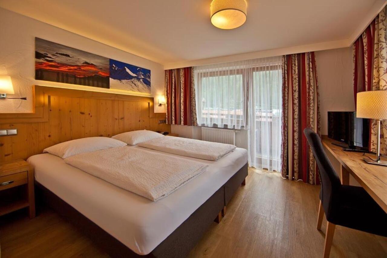 Landhotel Rauchenwalderhof Mayrhofen Exterior foto