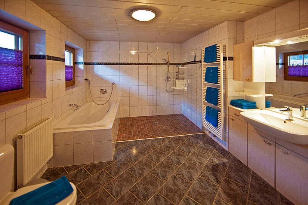 Landhotel Rauchenwalderhof Mayrhofen Quarto foto