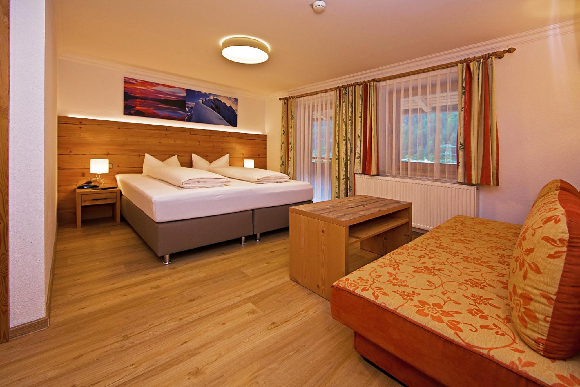 Landhotel Rauchenwalderhof Mayrhofen Quarto foto