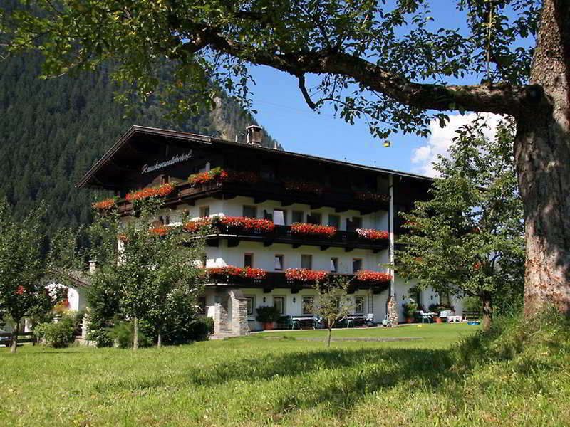 Landhotel Rauchenwalderhof Mayrhofen Exterior foto